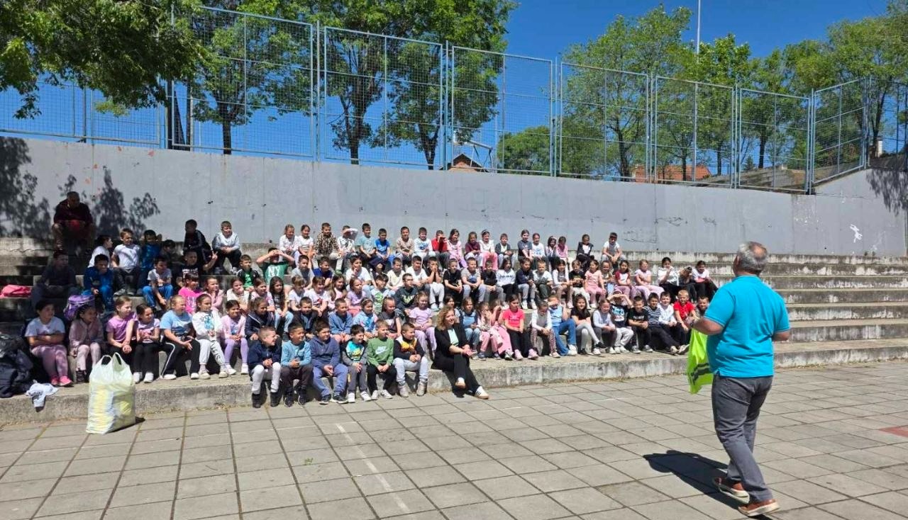 Djaci OŠ "Miloje Vasić" u Kaluđerici