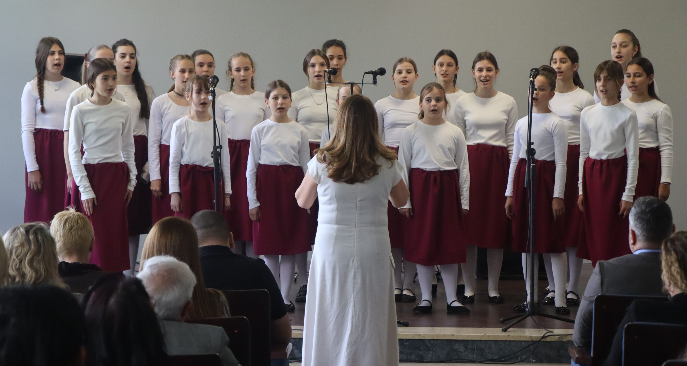 Hor OMŠ"Nevena Popović"