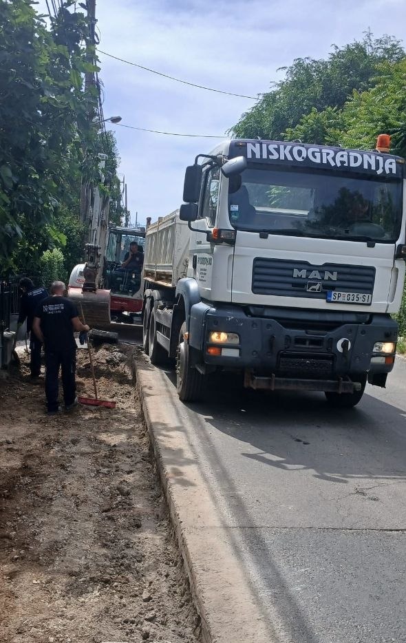 Radovi na uređenju ulice Vojvode Stepen Stepanovića u Kaluđerici