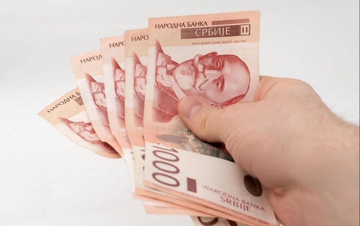 Dodela novčane pomoći za učenike osnovnih i srednjih škola