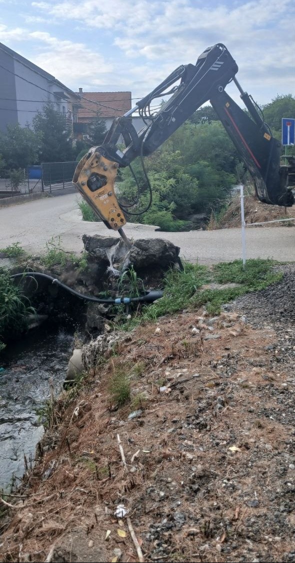 Počelo rušenje mosta u Kaluđerici