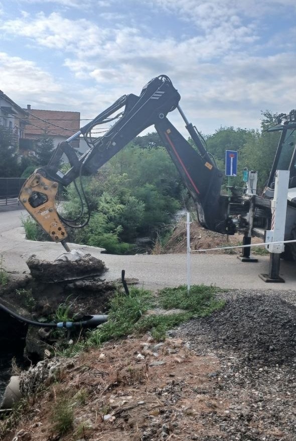 Počelo rušenje mosta u Kaluđerici