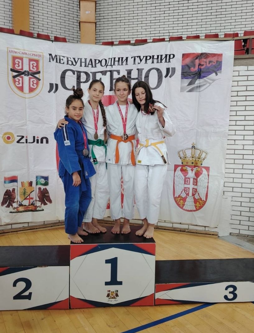 Pet medalja za džudiste Vinče na međunarodnom turniru u Boru